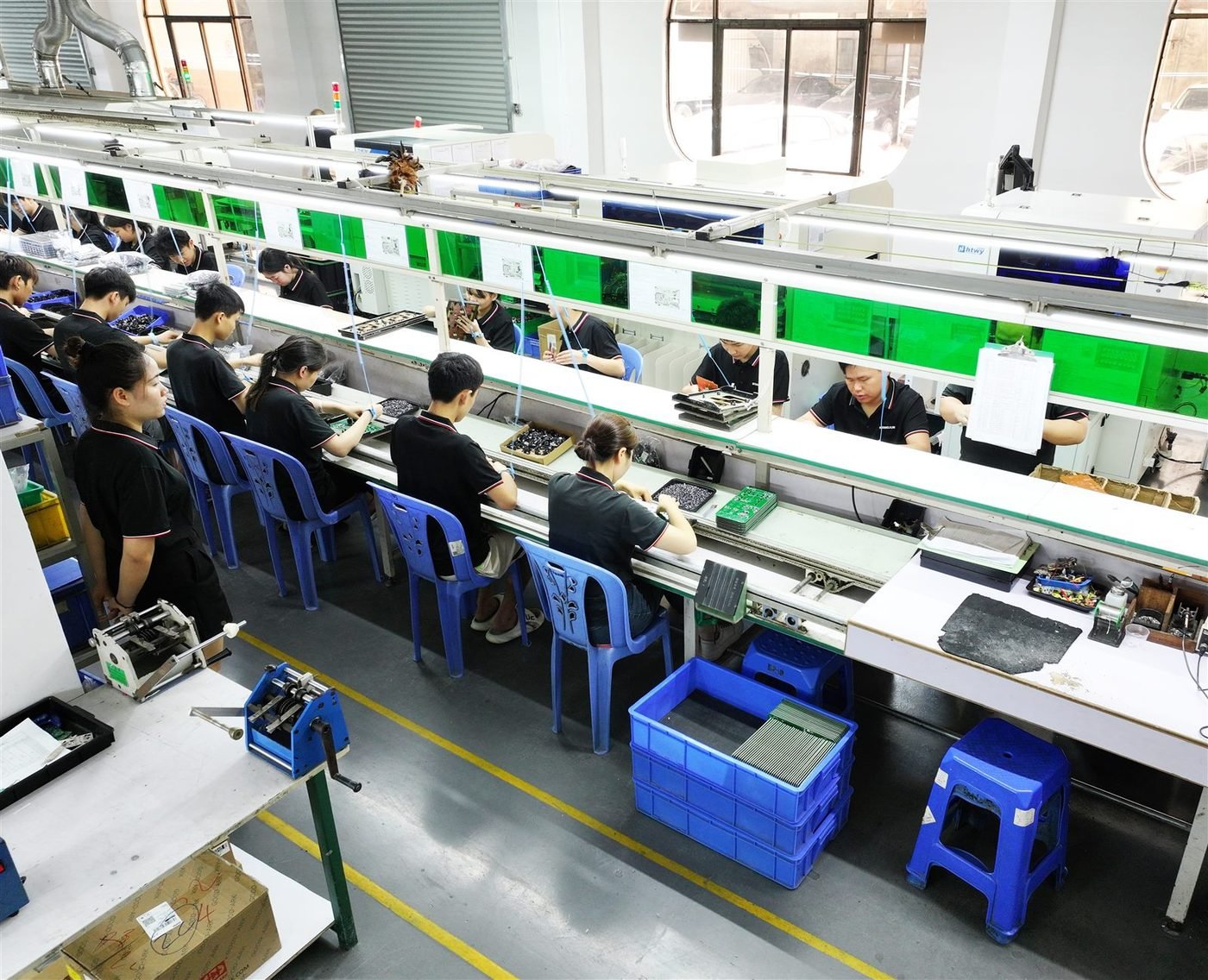 Rongjun OEM / ODM custom charger production